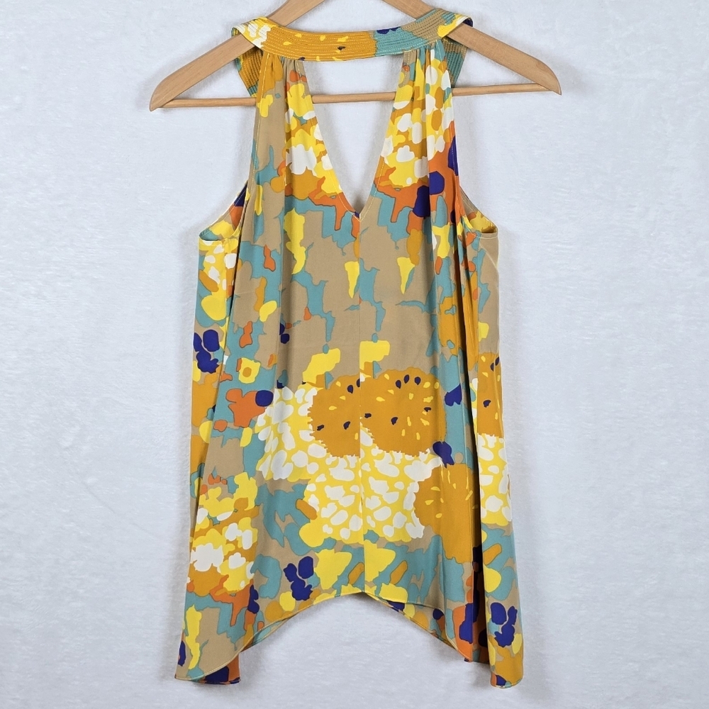 Diane von Furstenberg 100%Silk Floral V-Neck Handkerchief Hem Ruffle Top Sz. 2 - Picture 7 of 12